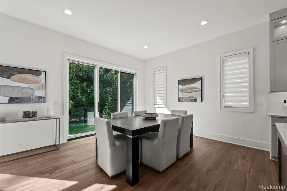 4182 Prescott Park Circle West Bloomfield Charter Township, MI 48323
