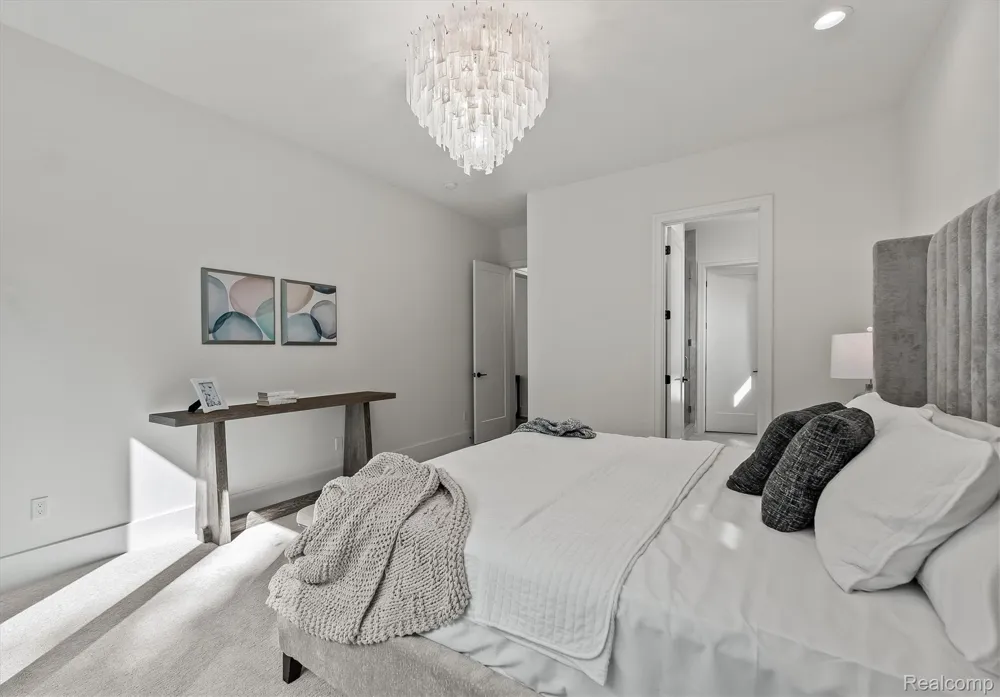 4182 Prescott Park Circle West Bloomfield Charter Township, MI 48323
