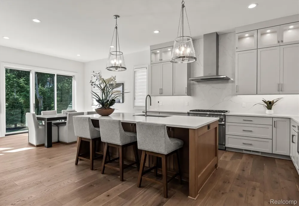4182 Prescott Park Circle West Bloomfield Charter Township, MI 48323