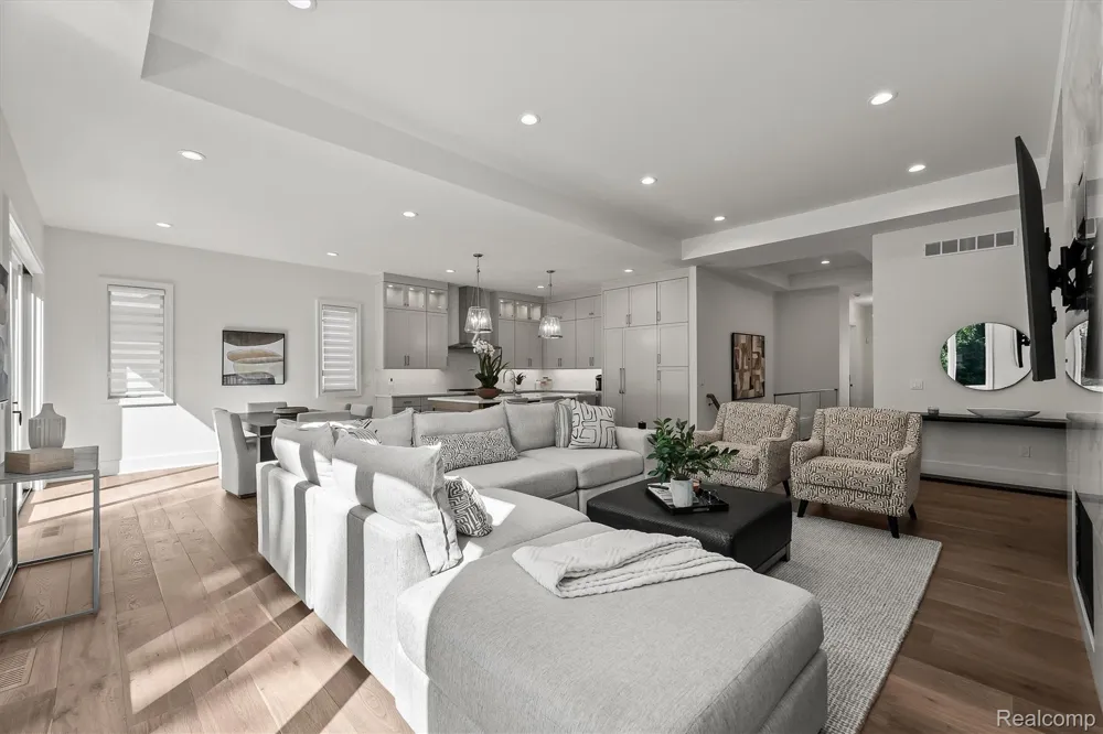 4182 Prescott Park Circle West Bloomfield Charter Township, MI 48323