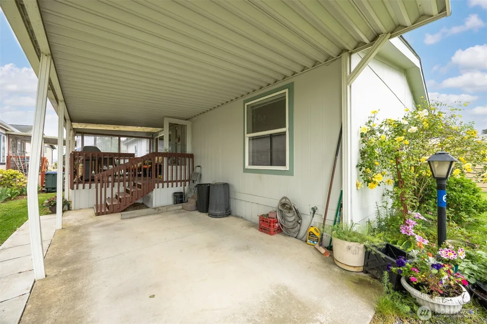 380 E Pole Road #6 Lynden, WA 98264