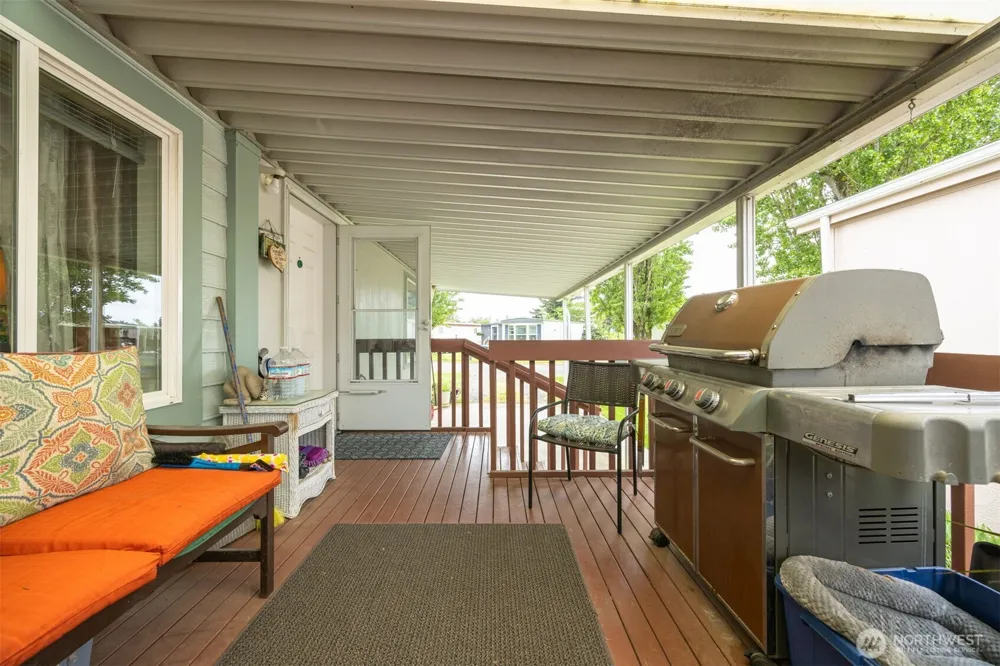 380 E Pole Road #6 Lynden, WA 98264