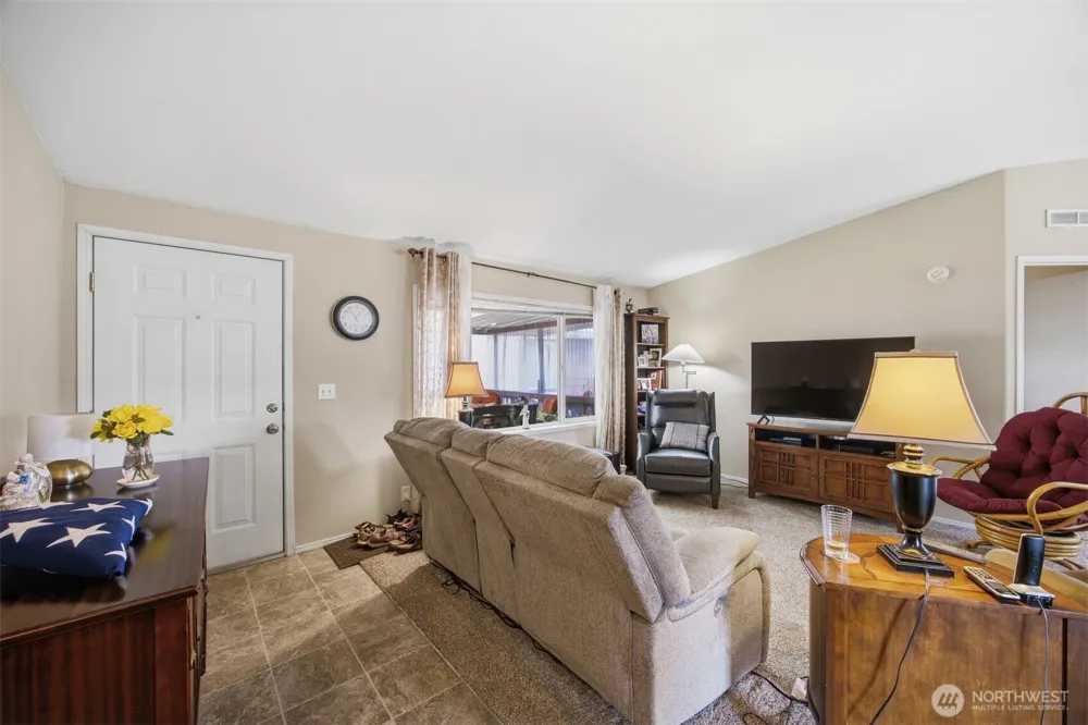 380 E Pole Road #6 Lynden, WA 98264