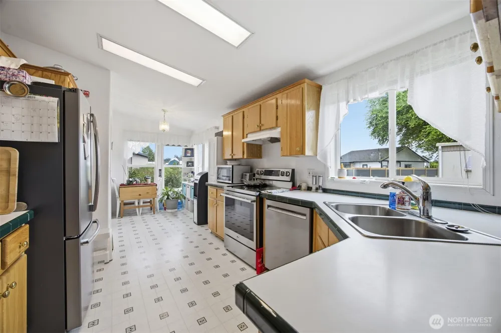 380 E Pole Road #6 Lynden, WA 98264