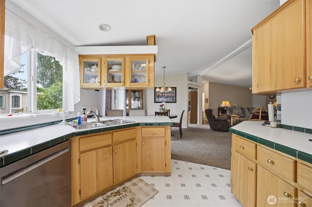 380 E Pole Road #6 Lynden, WA 98264