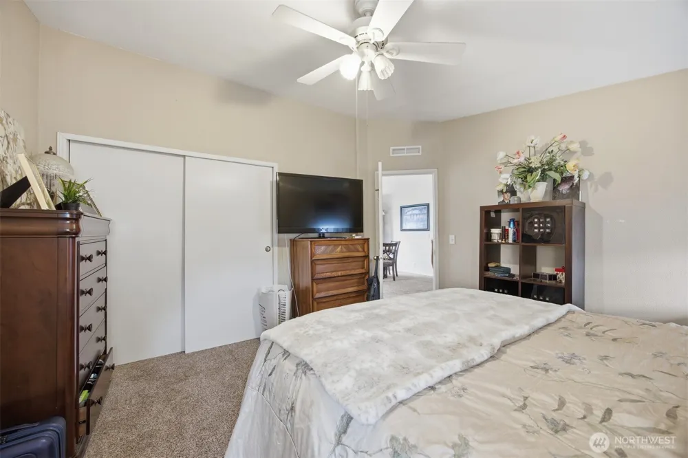 380 E Pole Road #6 Lynden, WA 98264