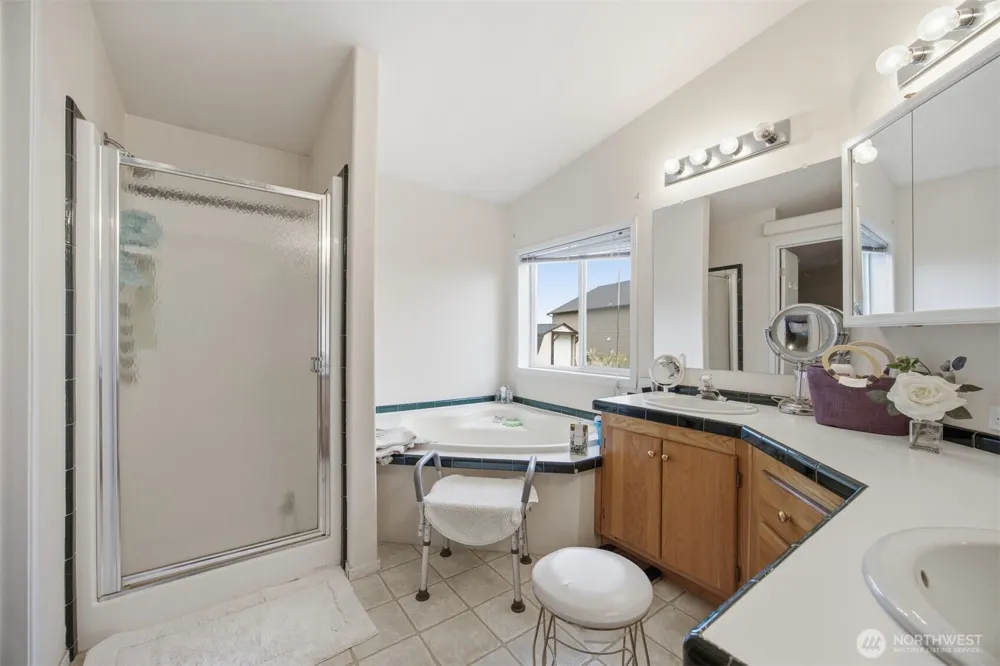380 E Pole Road #6 Lynden, WA 98264