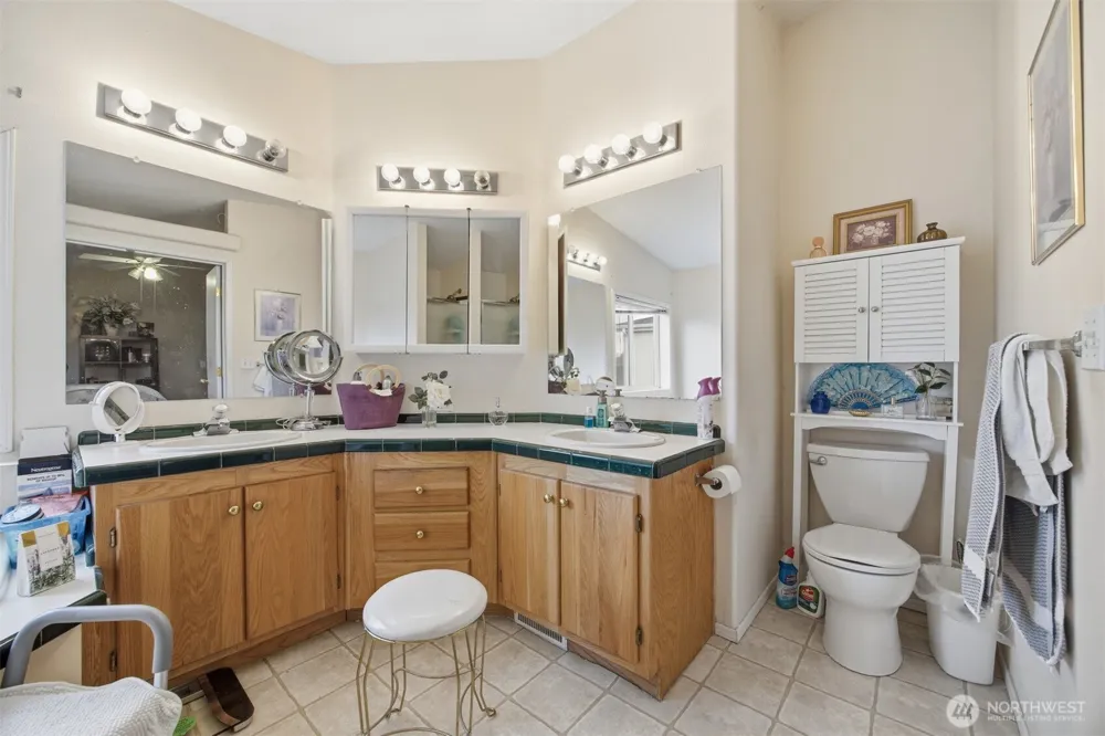 380 E Pole Road #6 Lynden, WA 98264