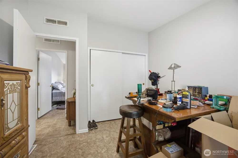 380 E Pole Road #6 Lynden, WA 98264