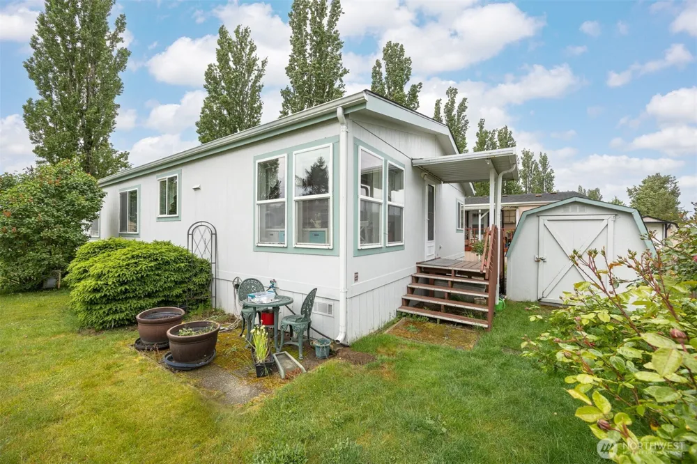 380 E Pole Road #6 Lynden, WA 98264