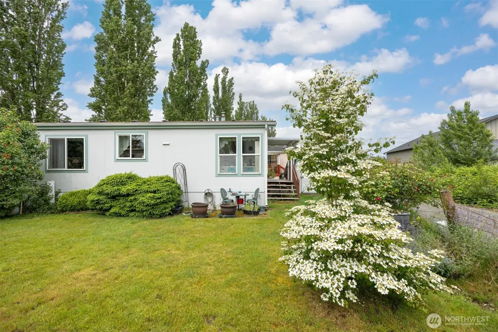380 E Pole Road #6 Lynden, WA 98264