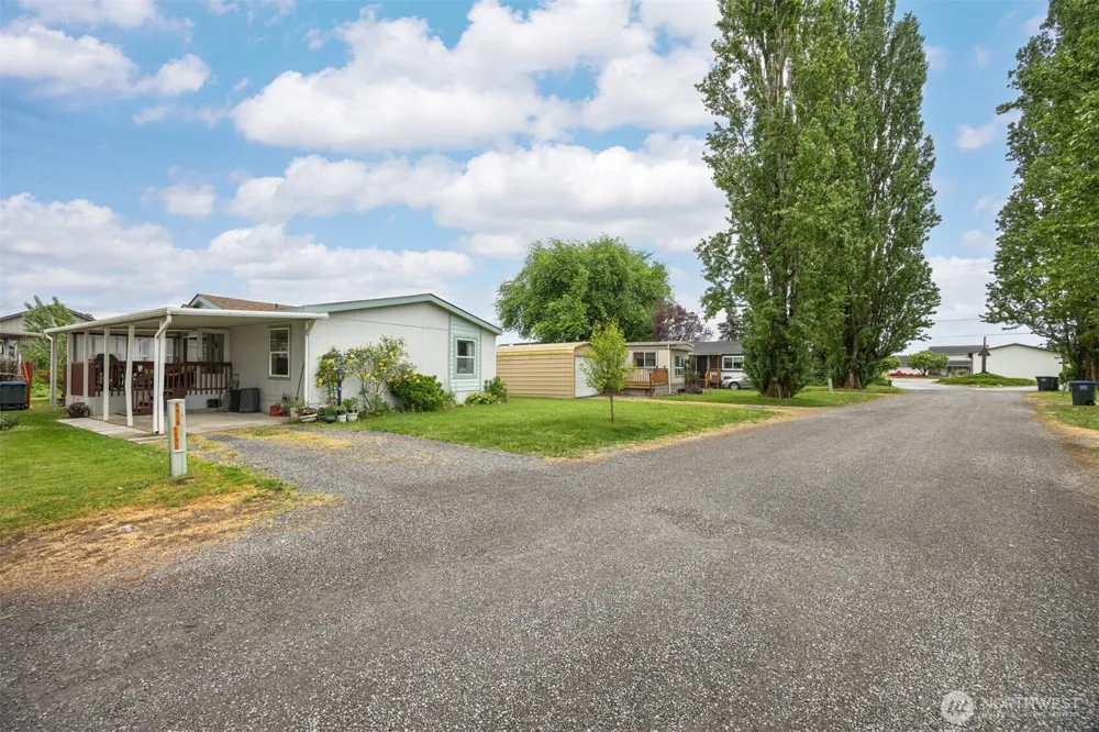 380 E Pole Road #6 Lynden, WA 98264