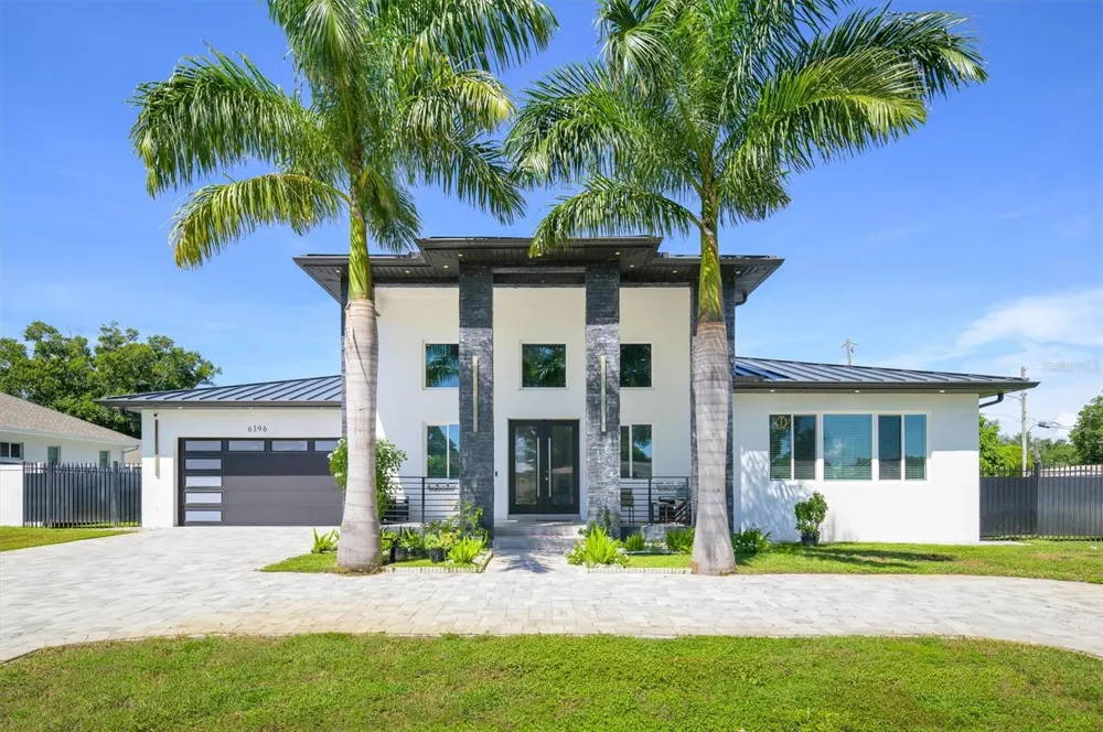 6396 18TH STREET St Petersburg, FL 33702