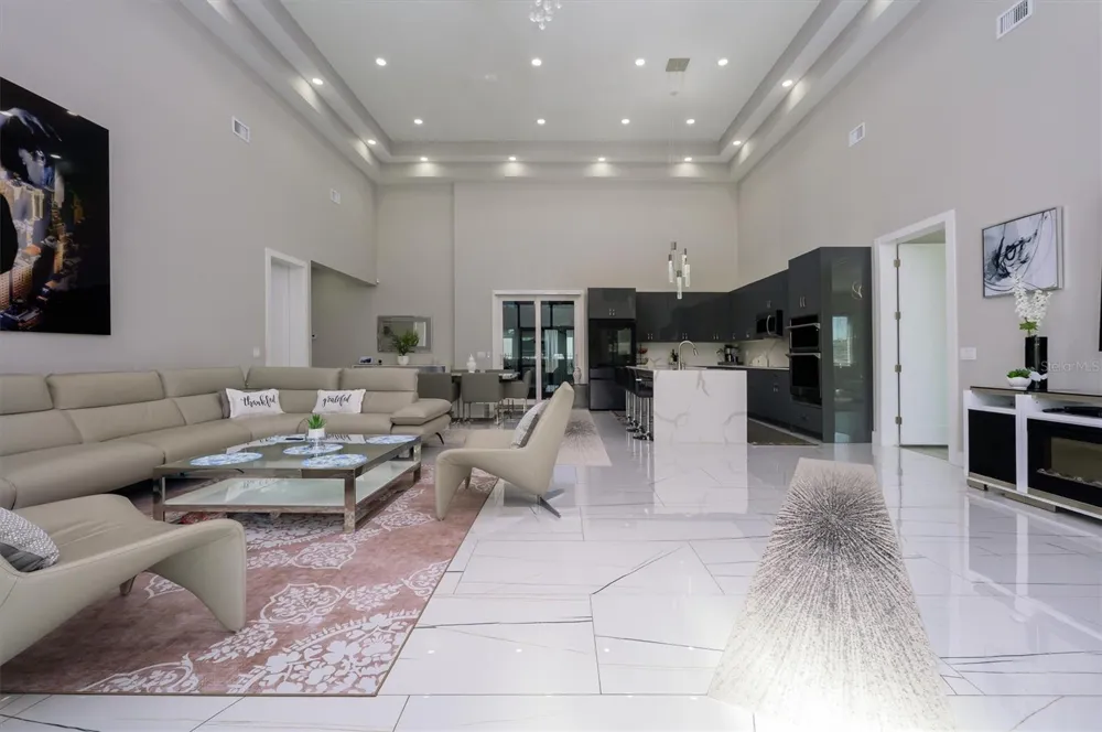 6396 18TH STREET St Petersburg, FL 33702