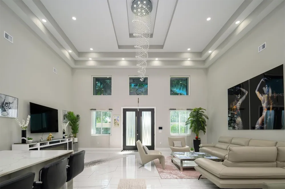 6396 18TH STREET St Petersburg, FL 33702