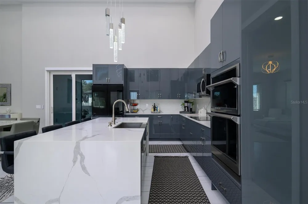 6396 18TH STREET St Petersburg, FL 33702