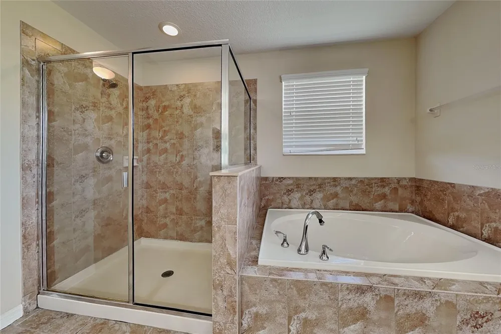 9609 ROYAL FERN COURT Tampa, FL 33647