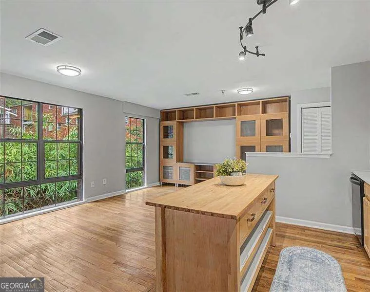 317 8th ST NE Atlanta, GA 30309