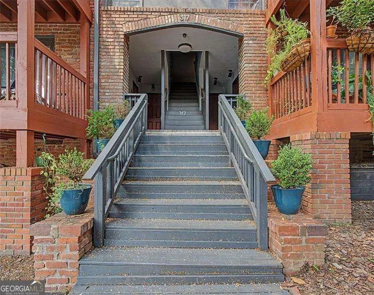 317 8th ST NE Atlanta, GA 30309