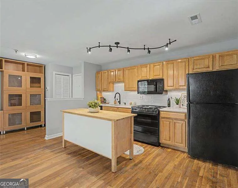 317 8th ST NE Atlanta, GA 30309