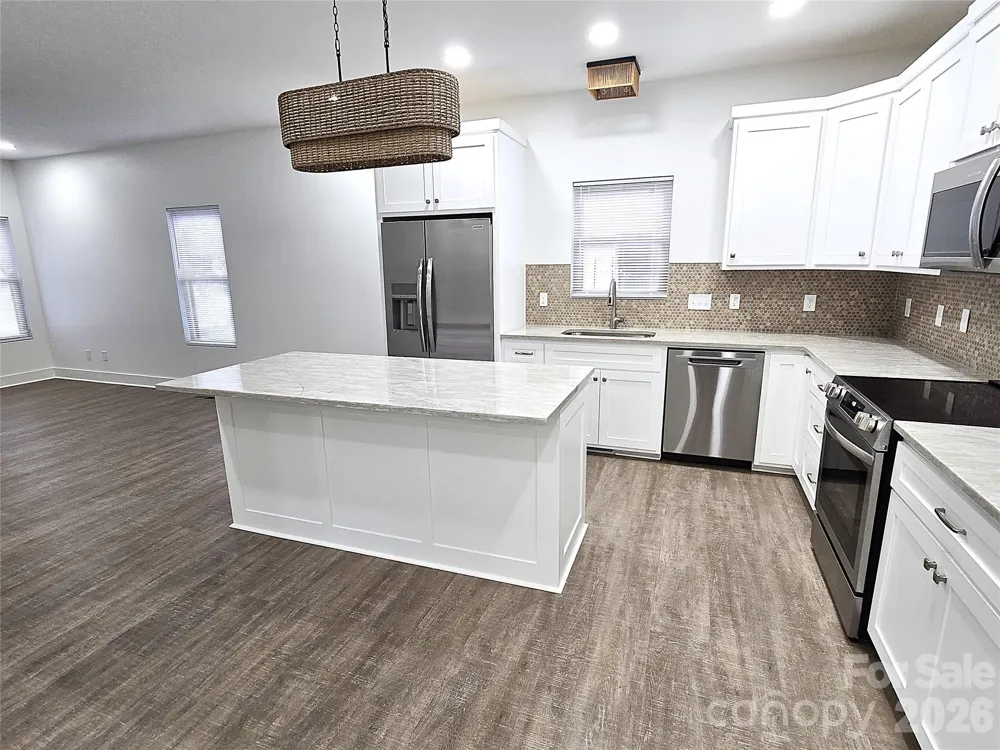 768 8th Street NE Hickory, NC 28601