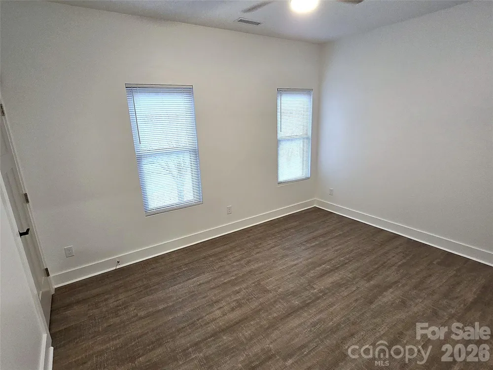 768 8th Street NE Hickory, NC 28601
