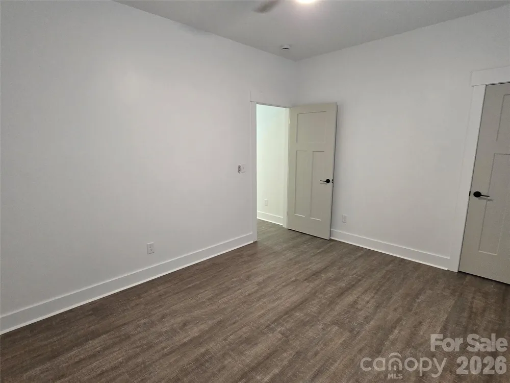 768 8th Street NE Hickory, NC 28601