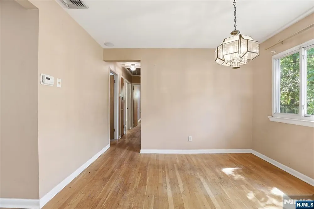 165 Glenn Avenue Norwood, NJ 07648