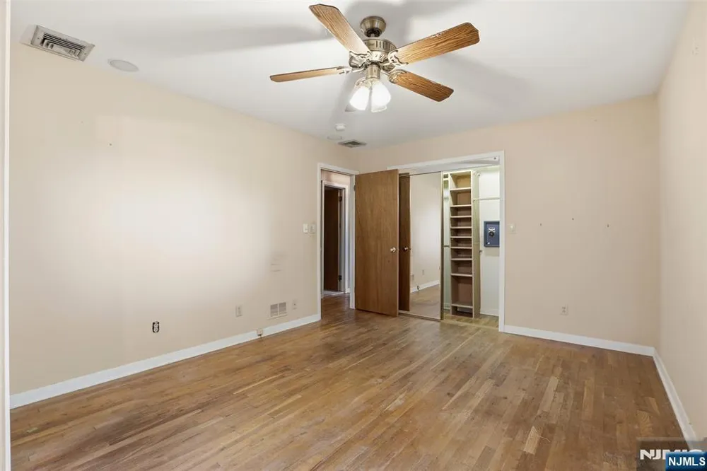 165 Glenn Avenue Norwood, NJ 07648