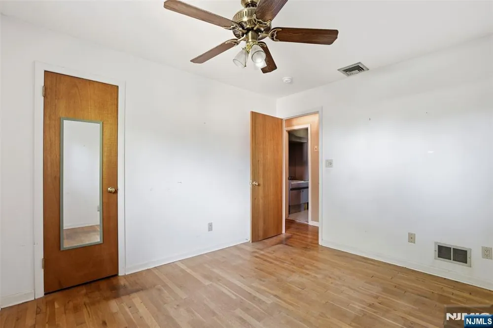 165 Glenn Avenue Norwood, NJ 07648
