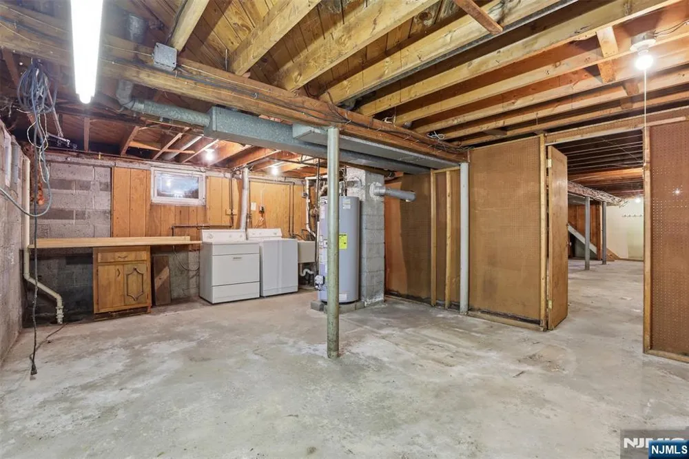 165 Glenn Avenue Norwood, NJ 07648