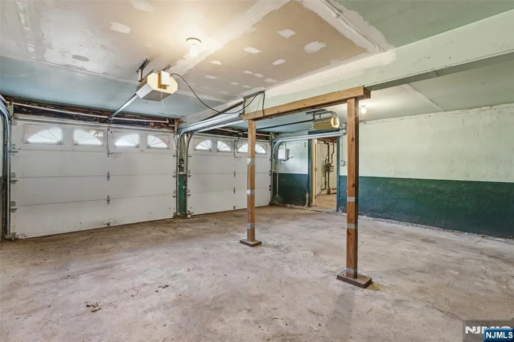 165 Glenn Avenue Norwood, NJ 07648