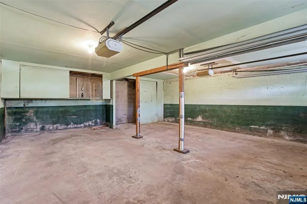 165 Glenn Avenue Norwood, NJ 07648