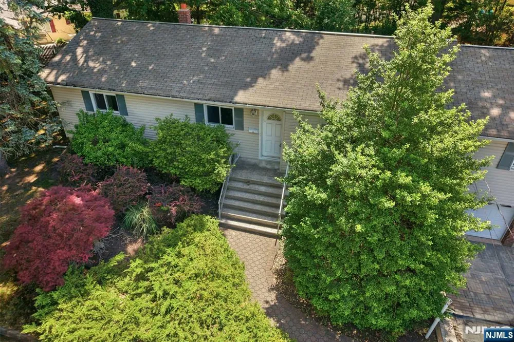 165 Glenn Avenue Norwood, NJ 07648