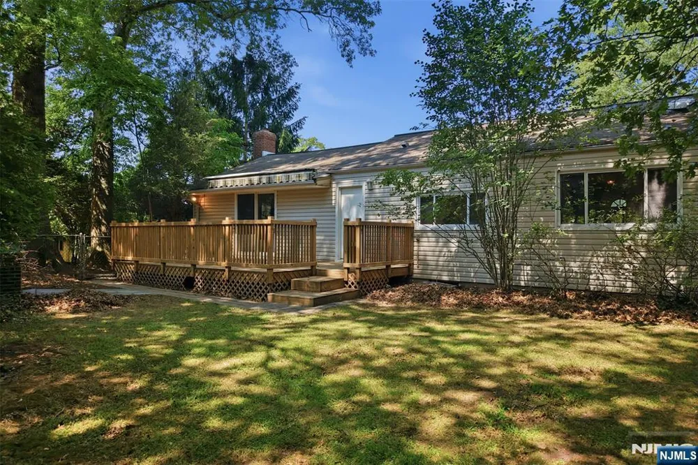 165 Glenn Avenue Norwood, NJ 07648