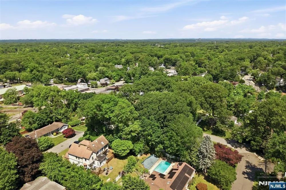 165 Glenn Avenue Norwood, NJ 07648