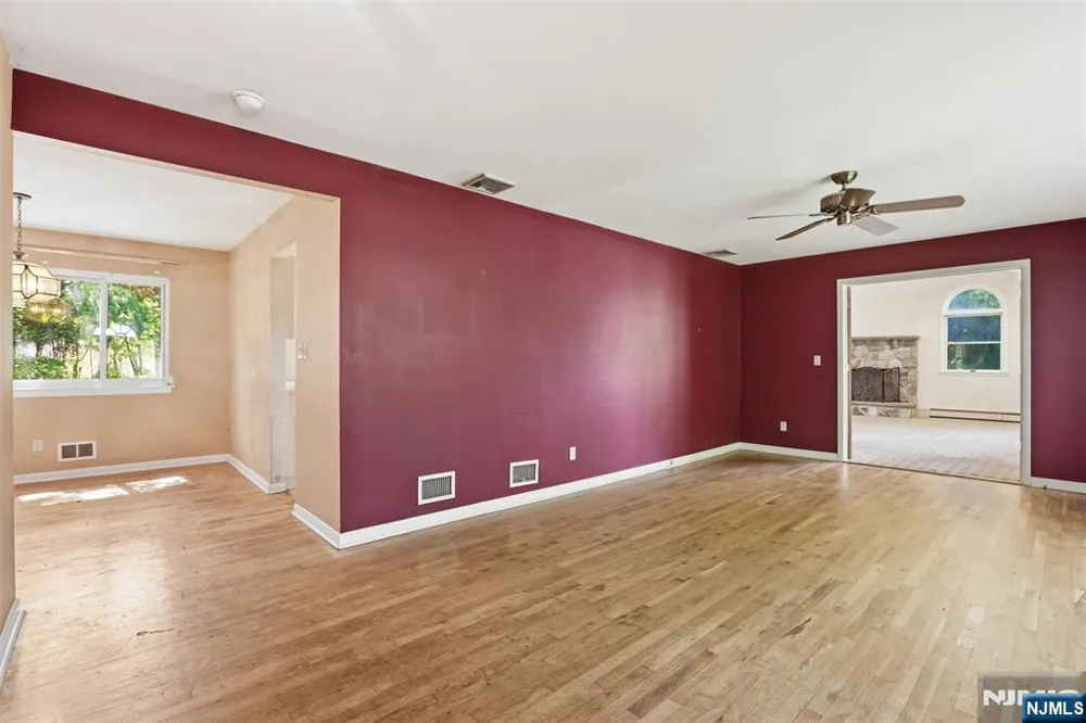 165 Glenn Avenue Norwood, NJ 07648