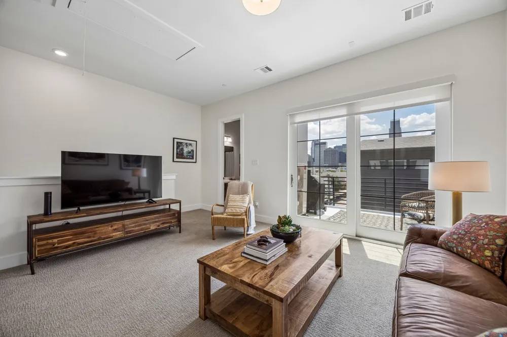 3200 Ross Avenue #37 Dallas, TX 75204