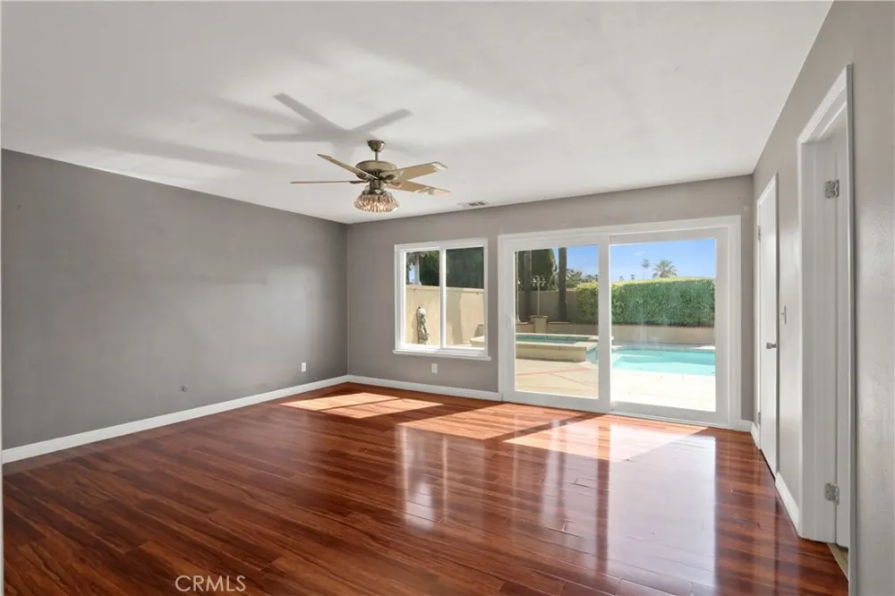 2117 W Ontario Corona, CA 92882