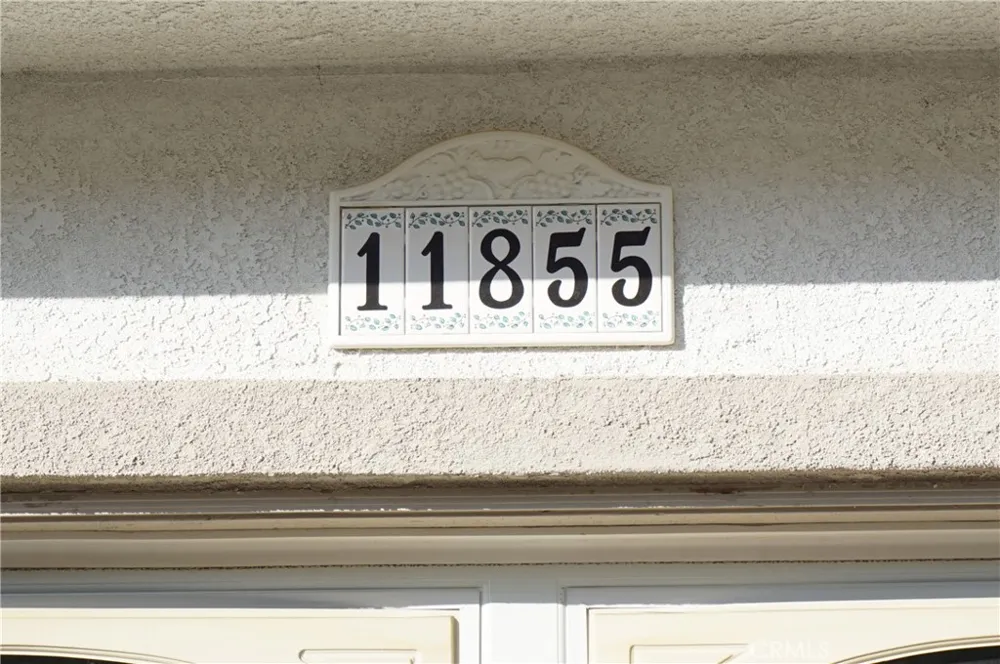 11855 Birch Grove Sylmar, CA 91342