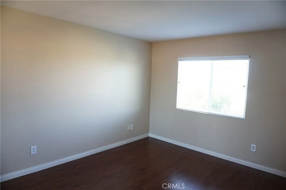 11855 Birch Grove Sylmar, CA 91342