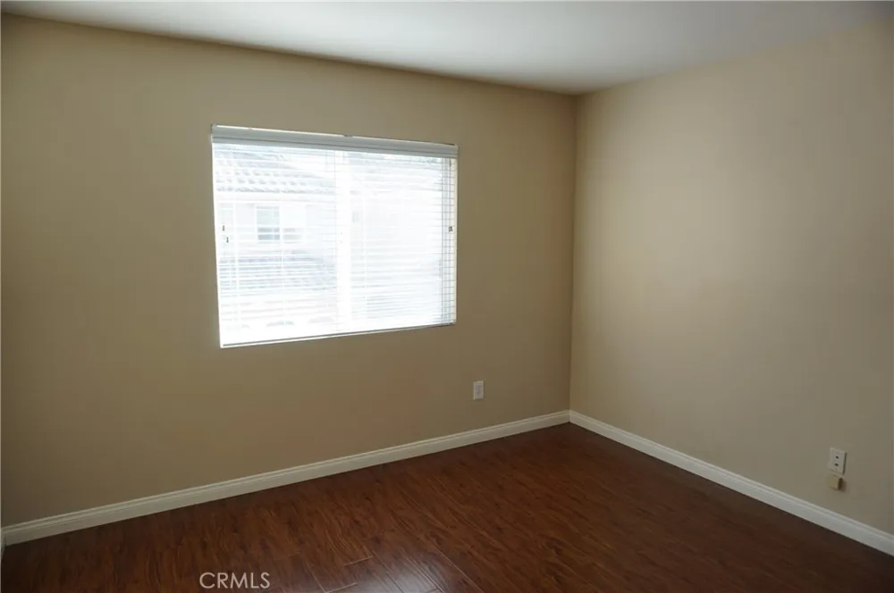 11855 Birch Grove Sylmar, CA 91342