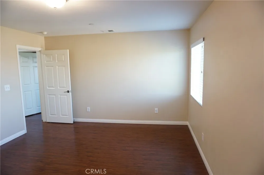 11855 Birch Grove Sylmar, CA 91342