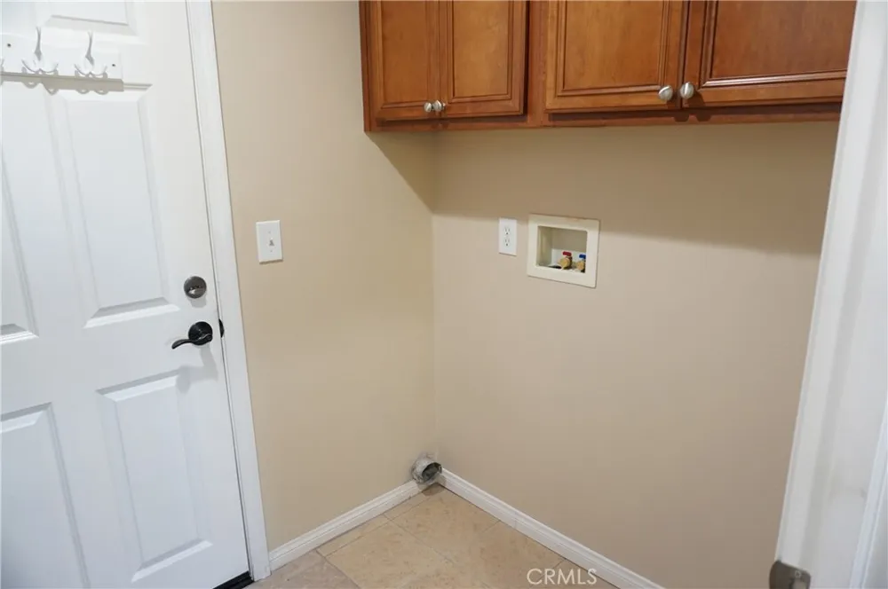 11855 Birch Grove Sylmar, CA 91342