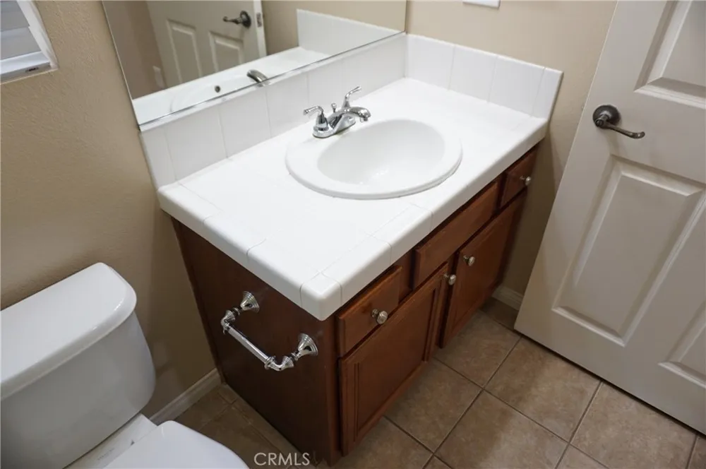11855 Birch Grove Sylmar, CA 91342