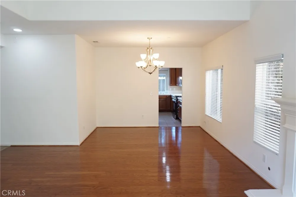 11855 Birch Grove Sylmar, CA 91342