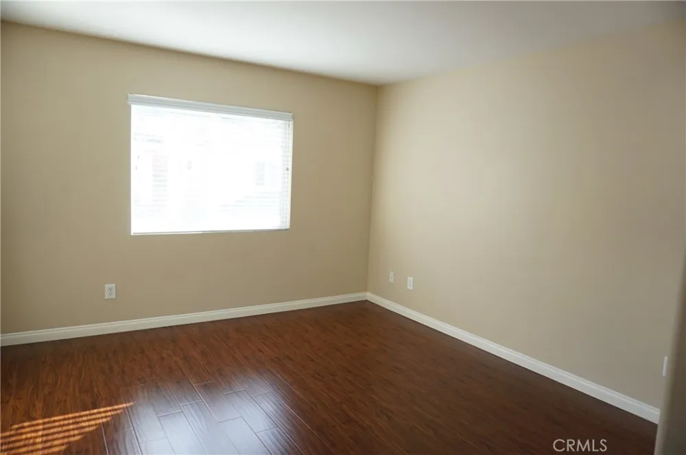 11855 Birch Grove Sylmar, CA 91342