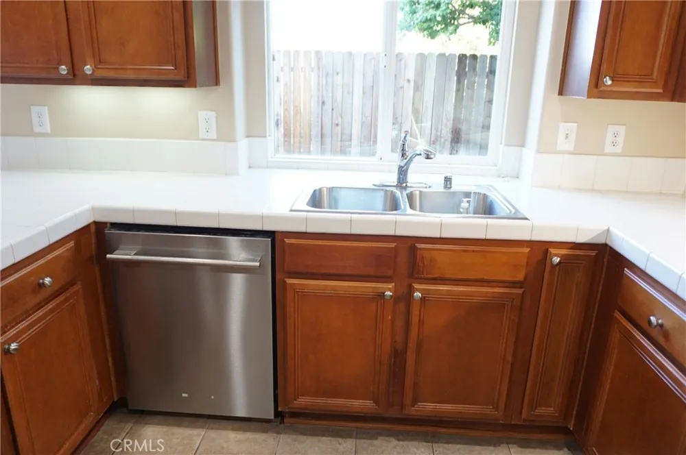11855 Birch Grove Sylmar, CA 91342