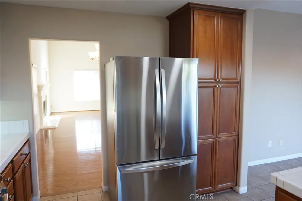 11855 Birch Grove Sylmar, CA 91342