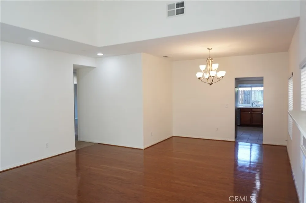 11855 Birch Grove Sylmar, CA 91342